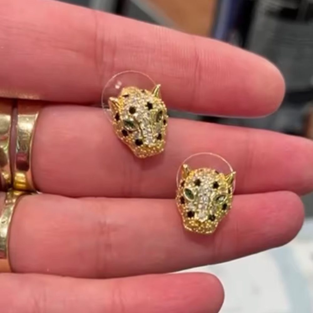 Panthere Gold Green Eyes Stud Earrings
